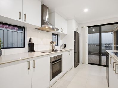 8 Dudson Street, Baldivis WA 6171