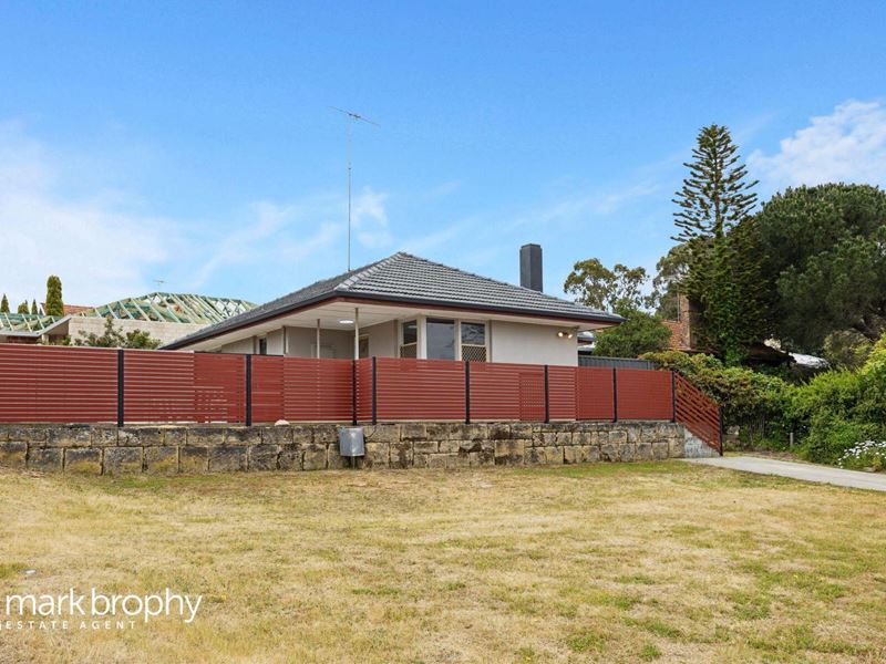 38 Redmond Road, Hamilton Hill WA 6163
