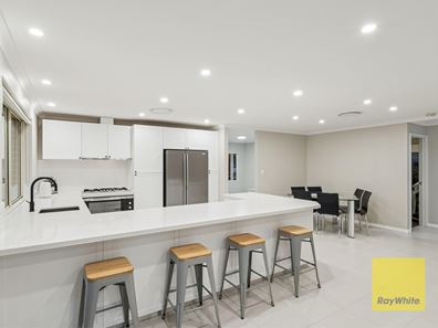 21 Narrier Close, South Guildford WA 6055