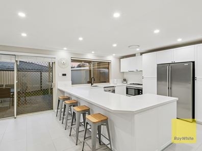 21 Narrier Close, South Guildford WA 6055