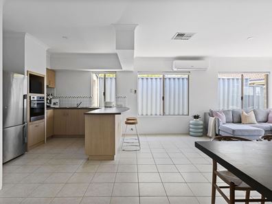 14B Burroughs Road, Karrinyup WA 6018