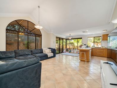 18b Ullapool Road, Mount Pleasant WA 6153