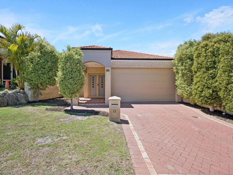 12 Traminer Way, Pearsall WA 6065