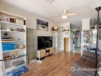 7/23 Royal Palm Drive, Warnbro WA 6169
