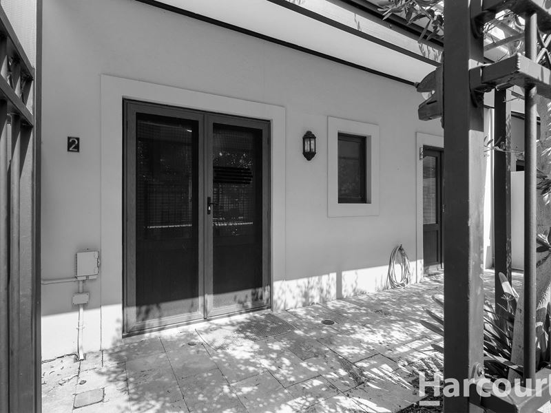 2/40 Rialto Place, Halls Head
