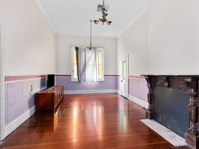 243 Burt Street, Victory Heights WA 6432