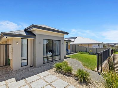 9 Bushside Drive, Aveley WA 6069