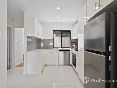25D Birchley Crescent, Balga WA 6061