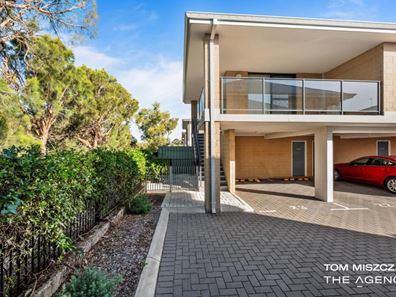 23/10 Whitlock Road, Queens Park WA 6107