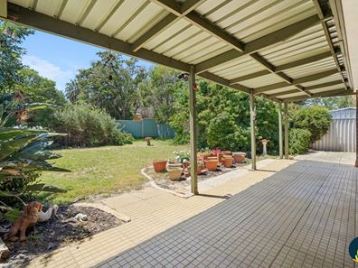 9 Ardross Street, Seville Grove WA 6112