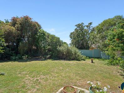 9 Ardross Street, Seville Grove WA 6112