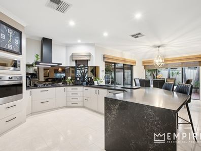 19 Warrego Street, Hammond Park WA 6164