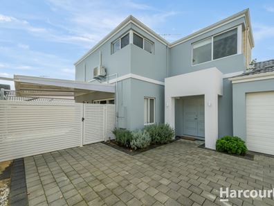 22b Sacramento Parade, Hocking WA 6065