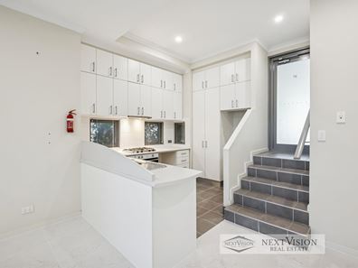 27/35 Malata Crescent, Success WA 6164