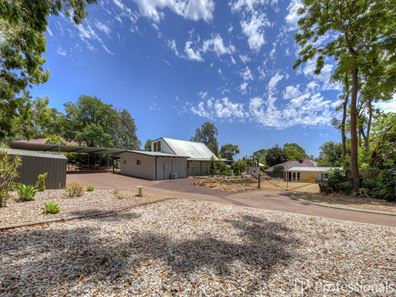163 Railway Road, Gooseberry Hill WA 6076