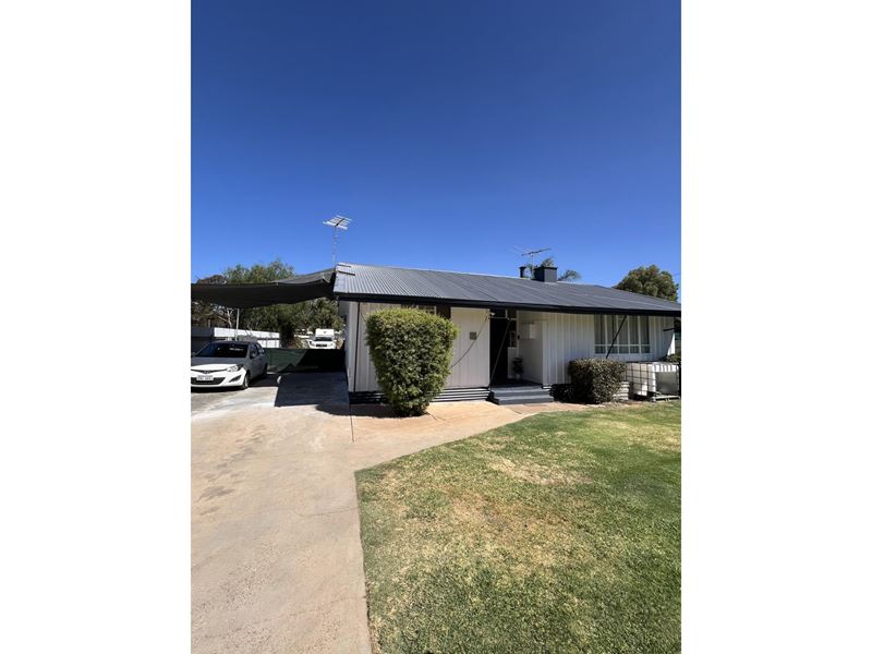 15 Davidson Street, South Kalgoorlie WA 6430