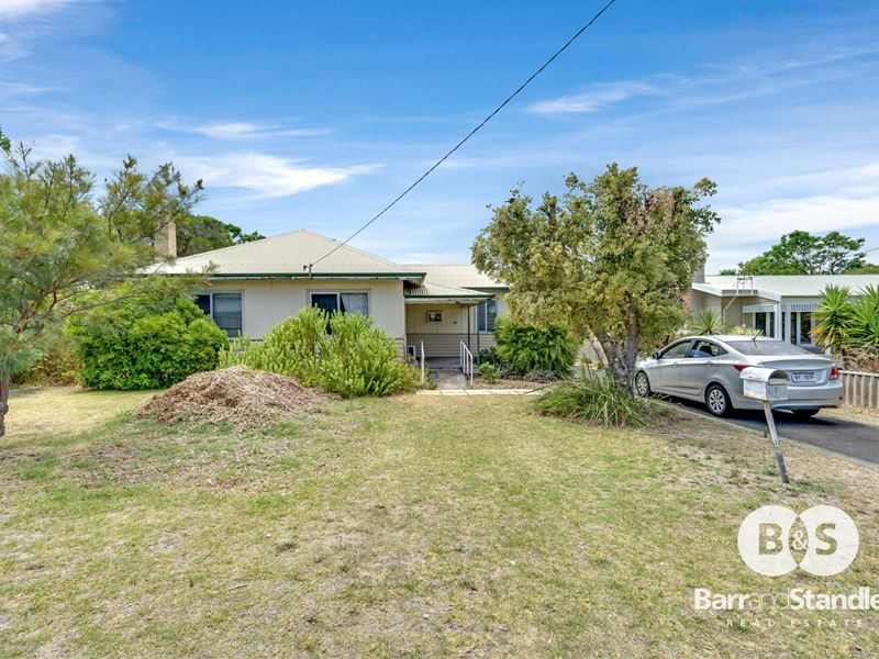 3 Teeluk Road, Carey Park WA 6230