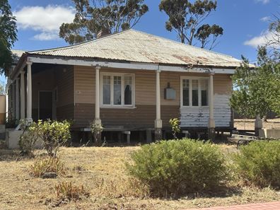 64 Taylor Street, Dumbleyung WA 6350