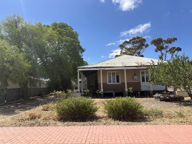 64 Taylor Street, Dumbleyung WA 6350