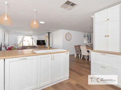 11 Podman Turn, Madora Bay WA 6210