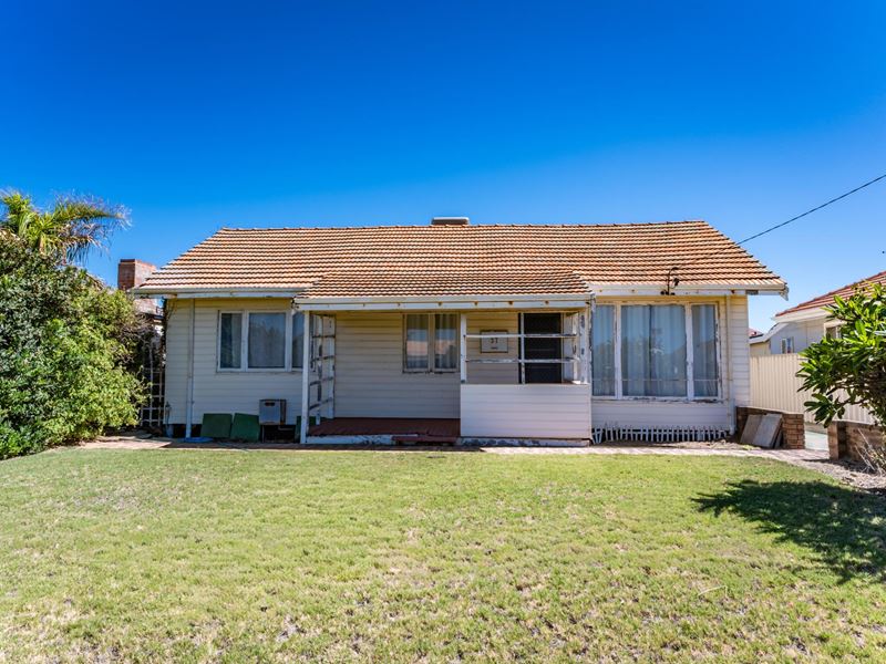 37 Whitfield Street, Beachlands WA 6530