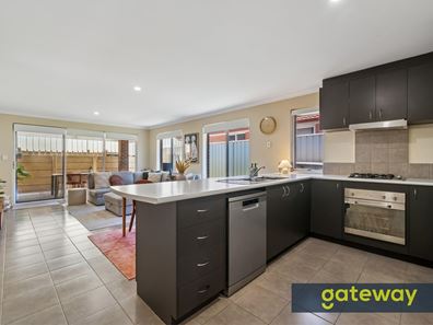 8/39 Barfield Road, Hammond Park WA 6164
