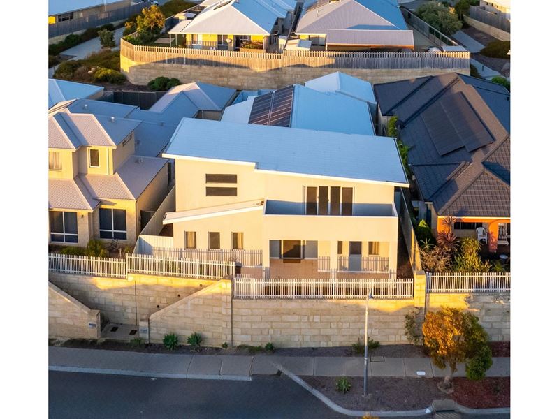 16 Tinsel Street, Yanchep WA 6035