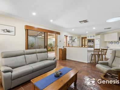 48 Fleetwood Circuit, Woodvale WA 6026