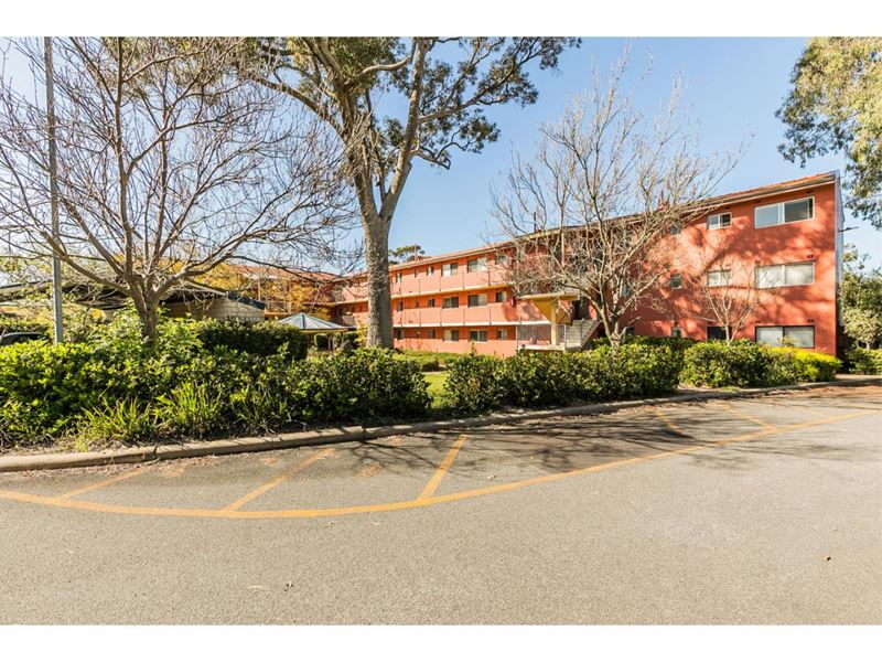 8/26 Morrit Way, Parmelia WA 6167
