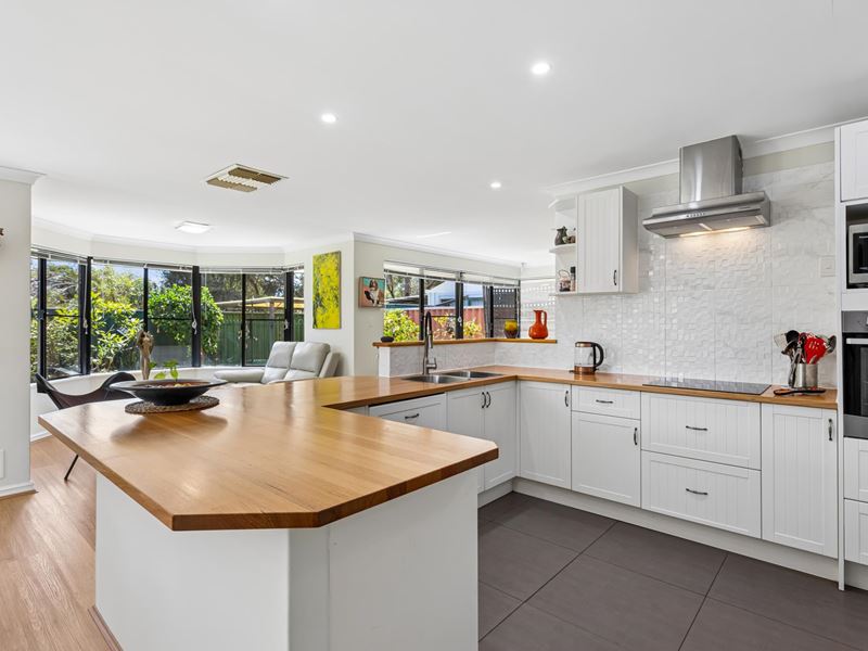 27 Little River Cove, Jane Brook WA 6056
