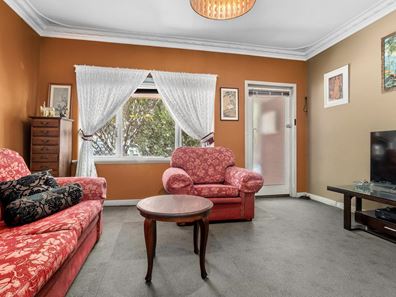 59 Bromley Rd, Hilton WA 6163