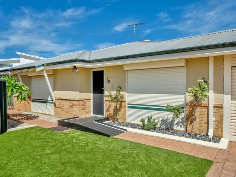 5A Hibiscus Rise, Halls Head WA 6210