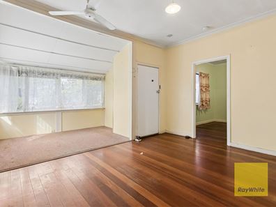 7 Jinda Road, Koongamia WA 6056