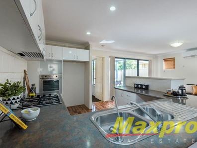 7/21 Holton Way, Cannington WA 6107