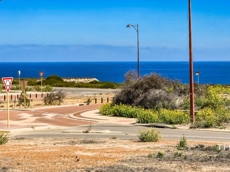 13 Amber Vista, Kalbarri WA 6536