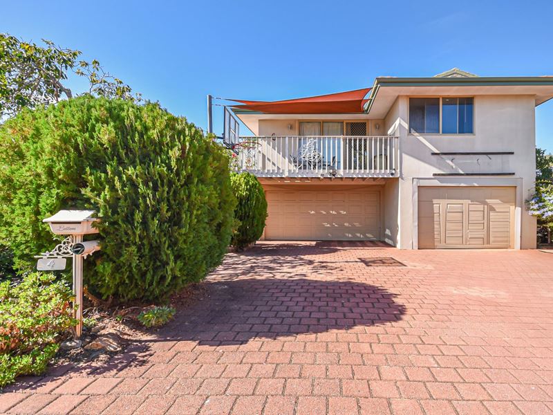 4 Carnegie Place, Greenfields WA 6210