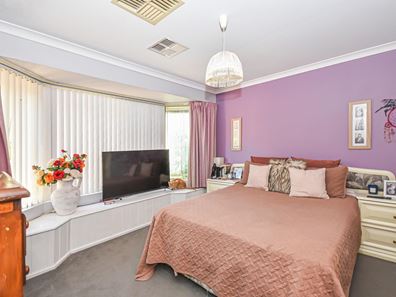 4 Carnegie Place, Greenfields WA 6210