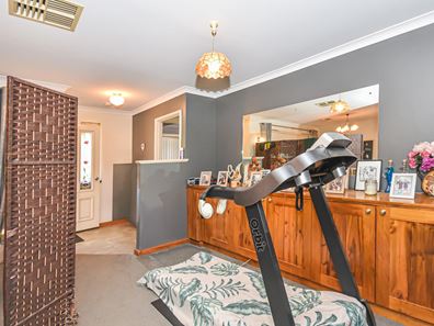 4 Carnegie Place, Greenfields WA 6210
