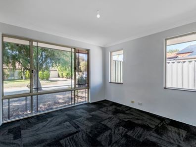 13 Limoges Elbow, Port Kennedy WA 6172