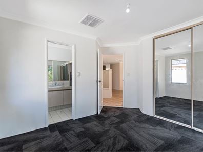 13 Limoges Elbow, Port Kennedy WA 6172
