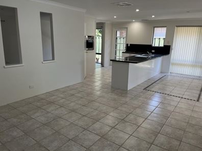 10 Mangrove Circuit, Banksia Grove WA 6031