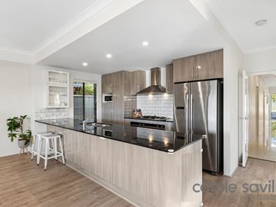4 Vignerons Loop, Hocking WA 6065