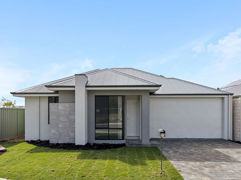 32 Blossom Parkway, Henley Brook WA 6055