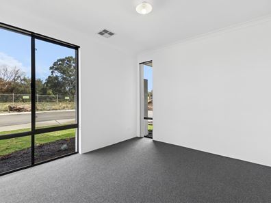 32 Blossom Parkway, Henley Brook WA 6055