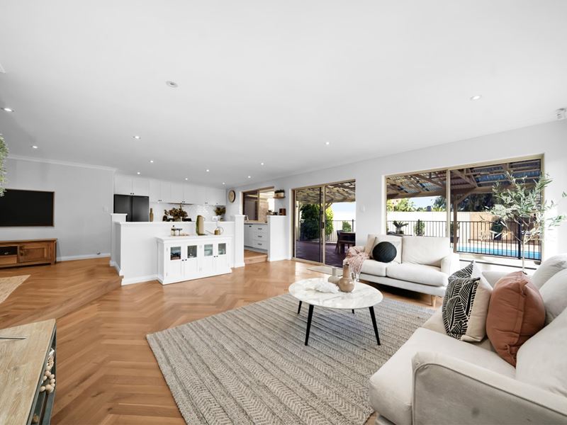 30 Bankfield Retreat, Ocean Reef WA 6027