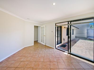 3/81 Millcrest Street, Scarborough WA 6019