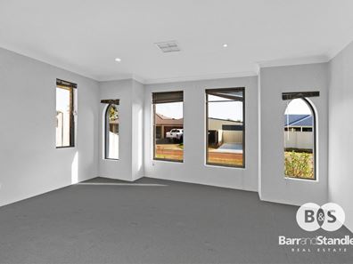 123 Barton Drive, Australind WA 6233