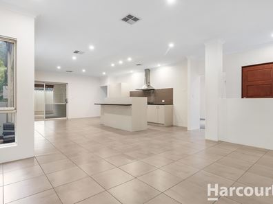 21B Shayne Street, Halls Head WA 6210