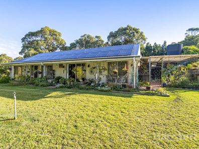 262 Newnham Road, Lake Clifton WA 6215