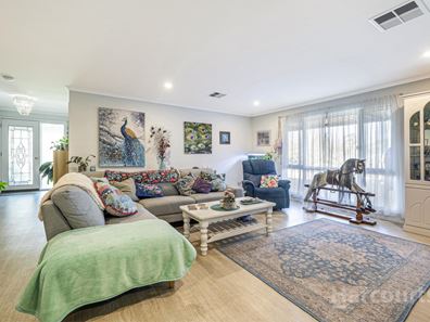 262 Newnham Road, Lake Clifton WA 6215